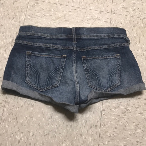 Hollister Jean Shorts - Picture 2 of 2